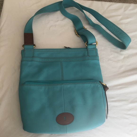 Turquoise Leather Fossil Purse Excellent Condition - Picture 6 of 16